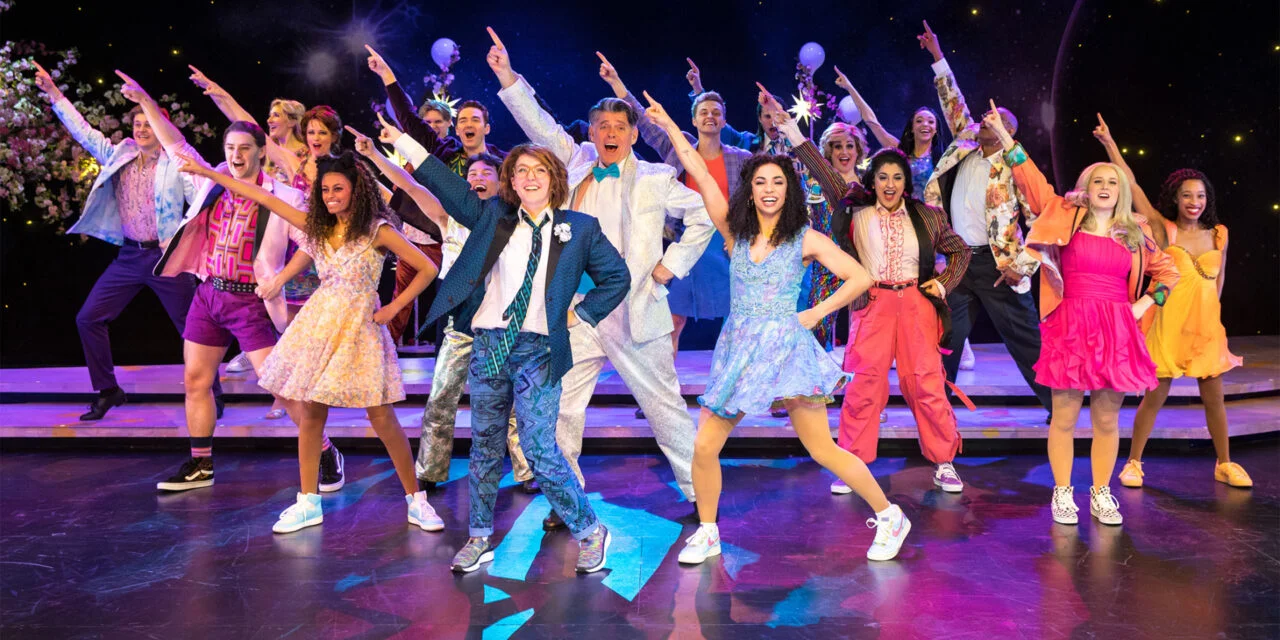 Review of The Prom at the Chanhassen Dinner Theatres
